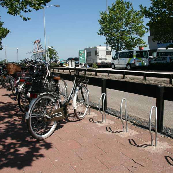 Cykelparkering til ethvert behov | Cykelstativer til skråparkering | F-7 enkeltsidet enkeltstående cykelklemme | image #2 |  