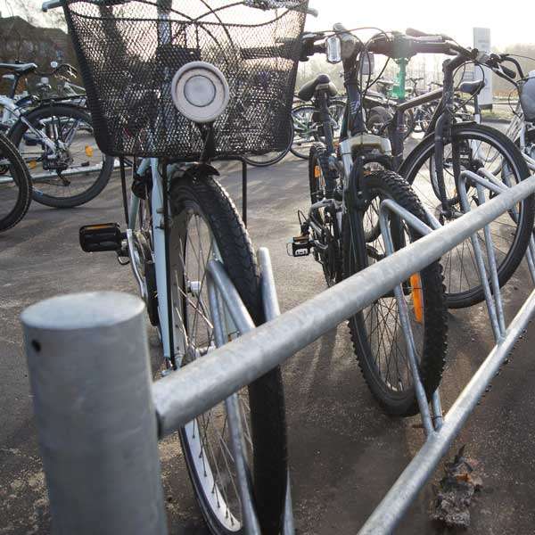 Cykelparkering til ethvert behov | Cykelstativer til skråparkering | Falco-DK - enkeltsidet cykelstativ, skråparkering | image #2 |  